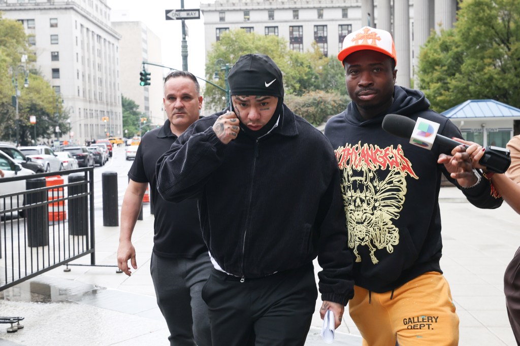 Tekashi 6ix9ine pleads guilty to probation violation after gym assault; sentencing set for November