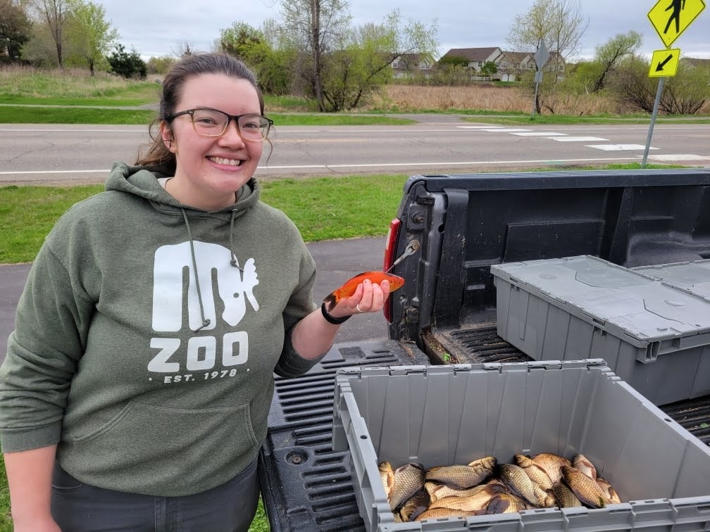 Zookeepers discuss feeding program