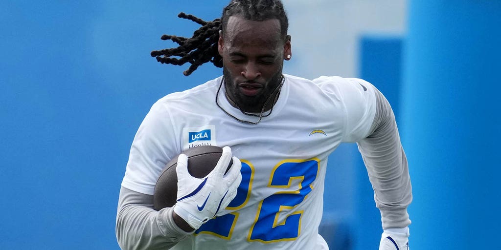 Najee Harris suffers season-ending Achilles injury in Chargers-Broncos game