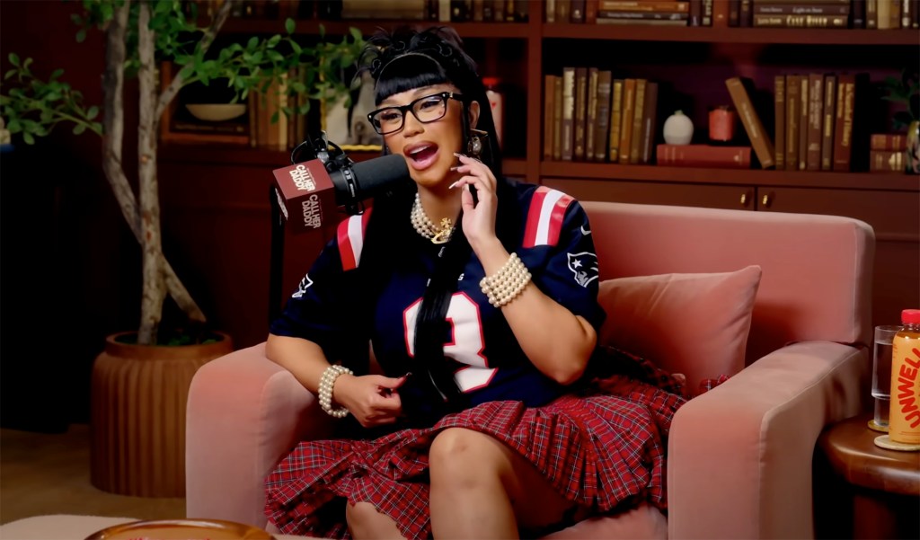 Pregnant Cardi Apple Music event