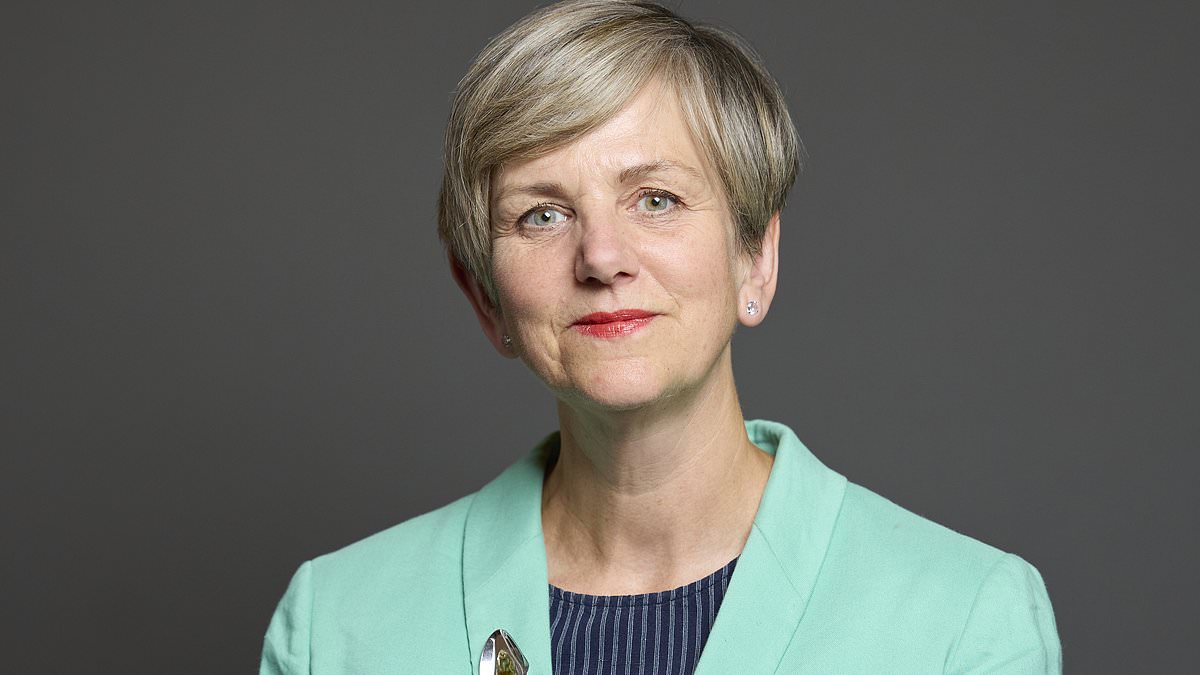 Starmer reappoints minister days after sacking her in Rayner reshuffle