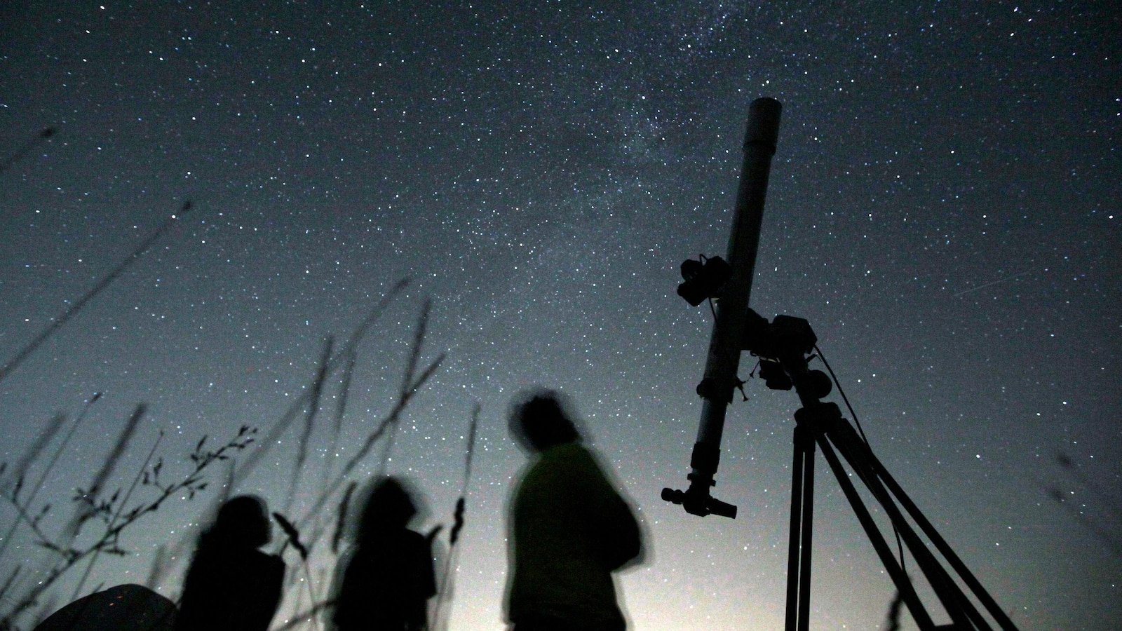 Ursid meteor shower peaks just before Christmas, lighting up winter skies