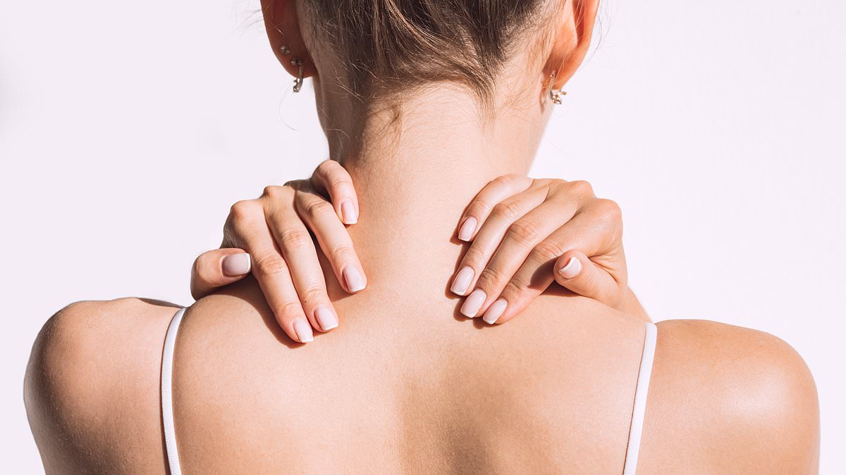 Large trial finds acupuncture eases chronic lower back pain in over‑65s