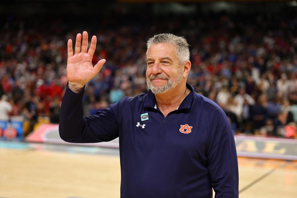 Bruce Pearl retires from Auburn; Steve Pearl to take over as head coach