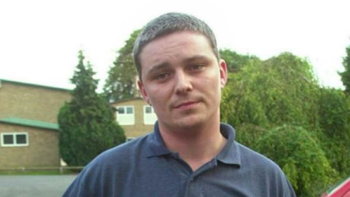 Soham killer Ian Huntley’s prison privileges restored after downgrade over taunting shirt