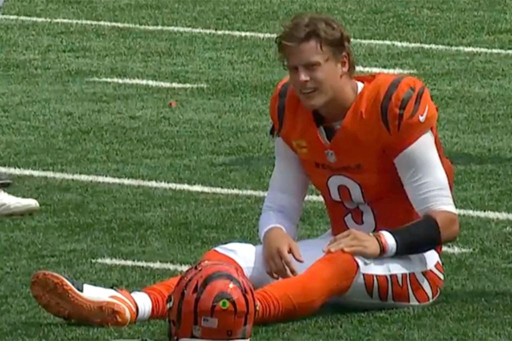 Joe Burrow exits vs. Jaguars with left toe injury, ruled questionable to return