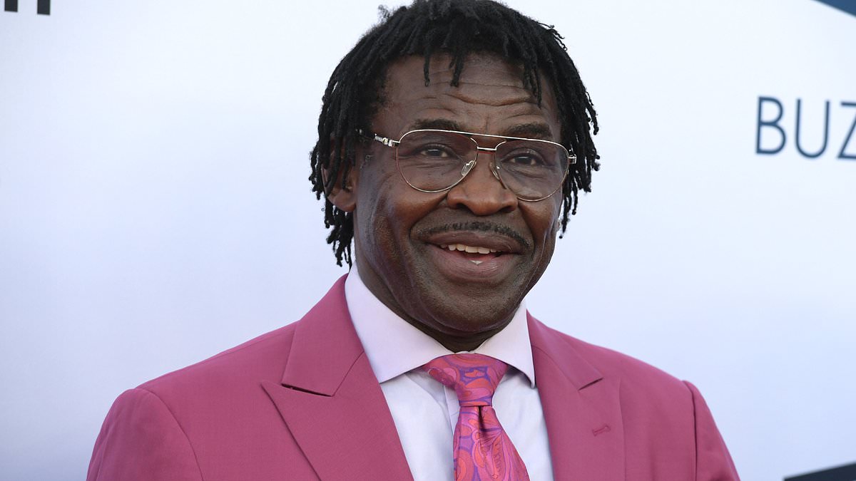 Michael Irvin Says He Used First $1 Million Check as a Prop to Impress Women