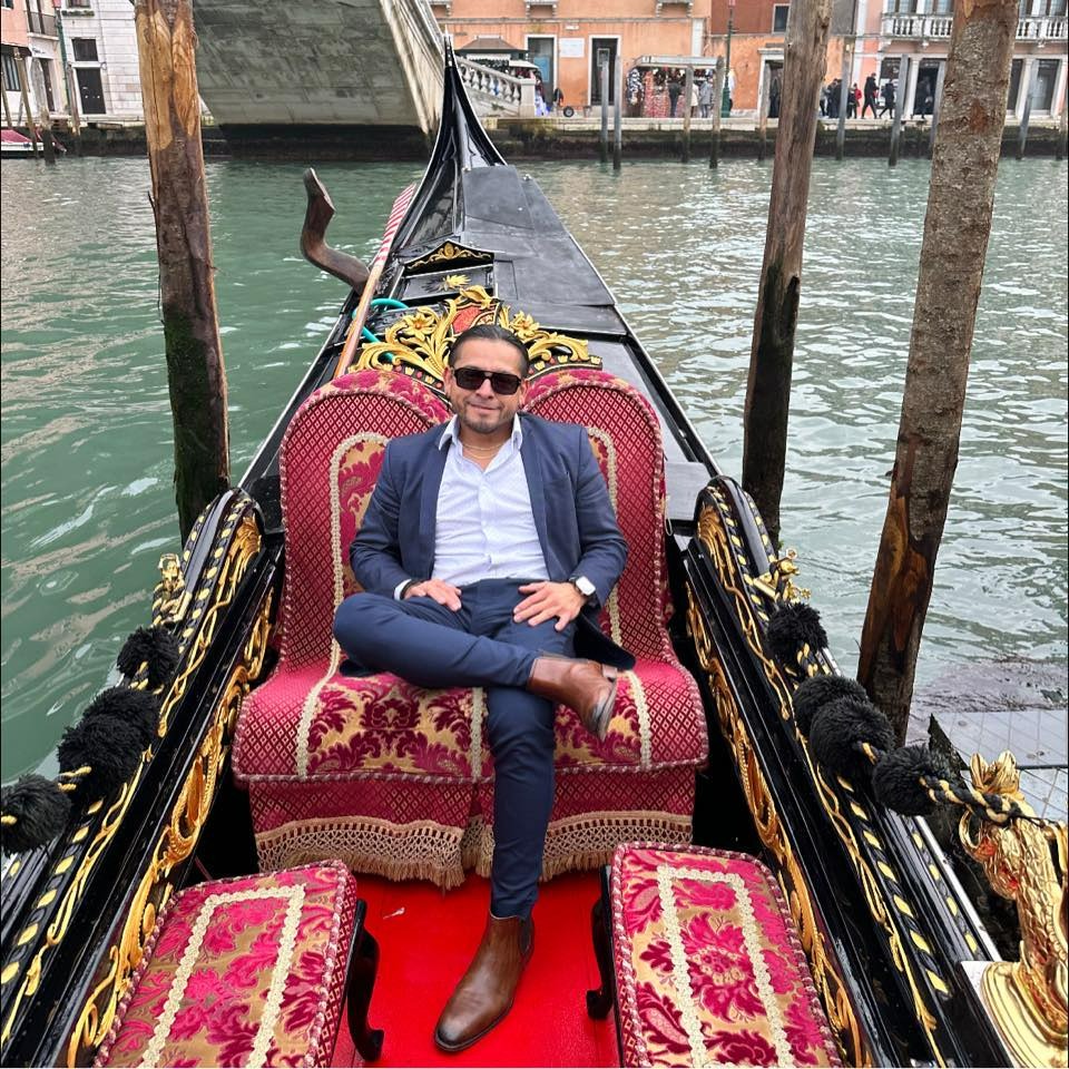 city island street at night