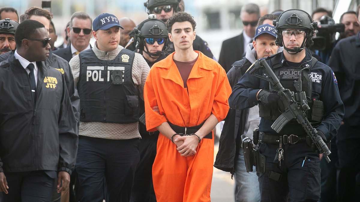 Mangione lawyers seek to drop death-penalty push, alleging tainted trial by officials