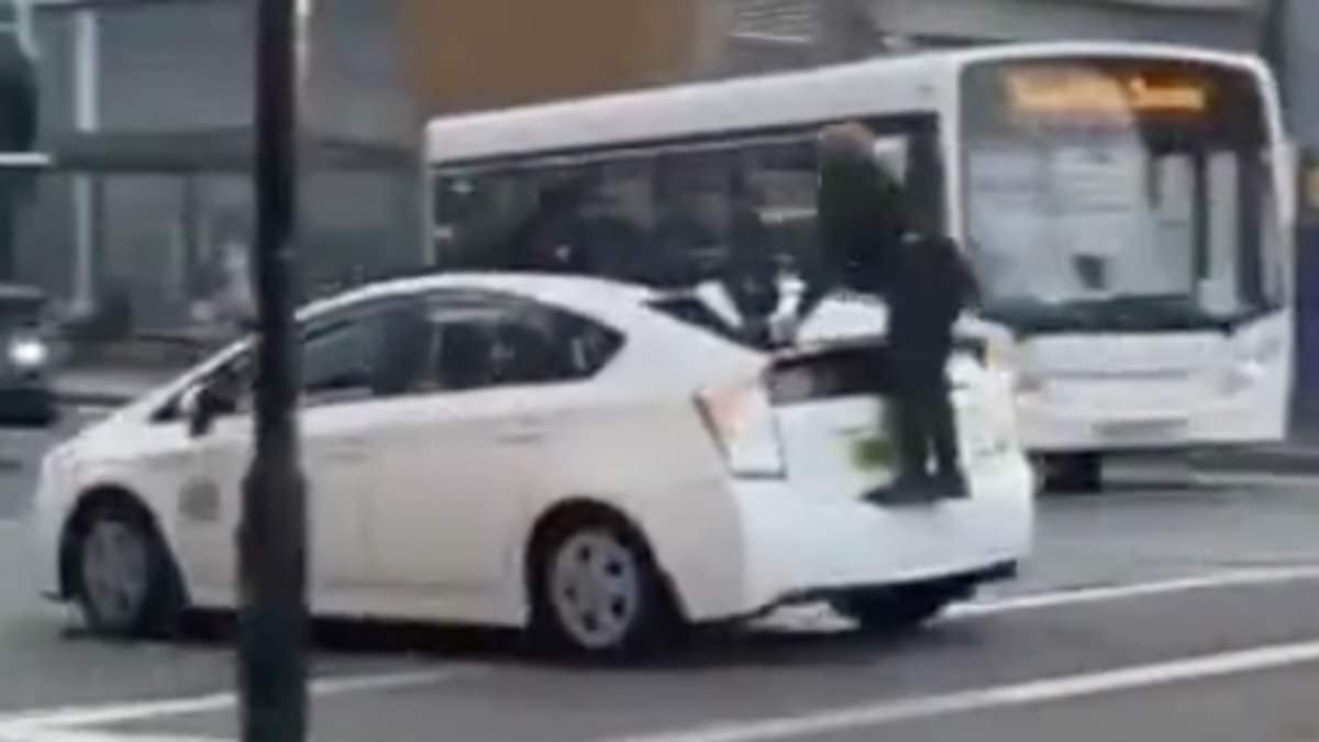 Taxi drivers in Chatham consider town centre boycott after youths jump on moving cars