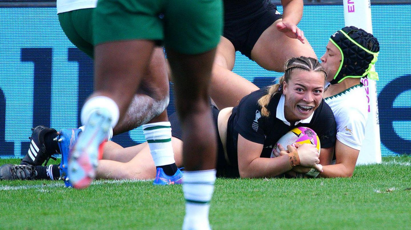 Black Ferns overpower South Africa 46-17 to reach Women's World Cup semi-finals