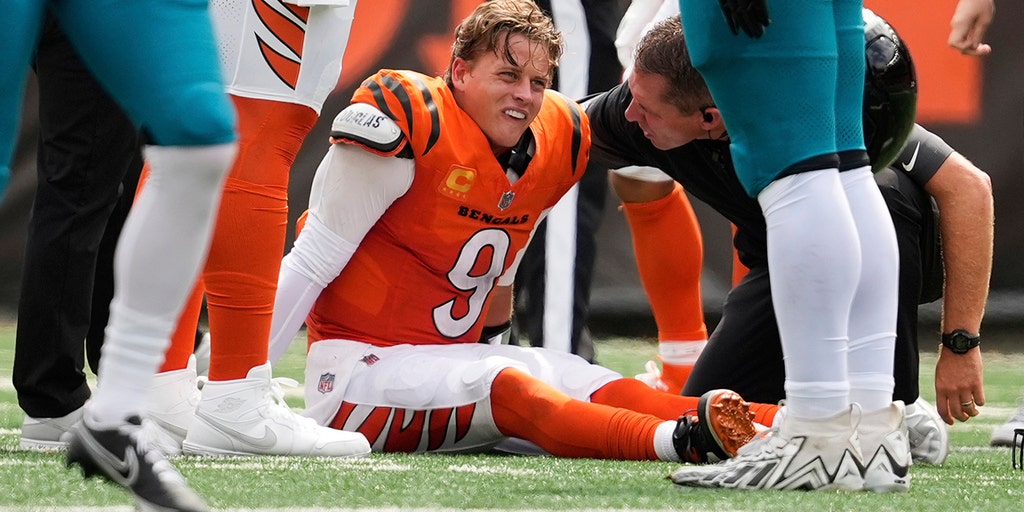 Joe Burrow to Undergo Surgery, Expected Out at Least Three Months After Turf Toe