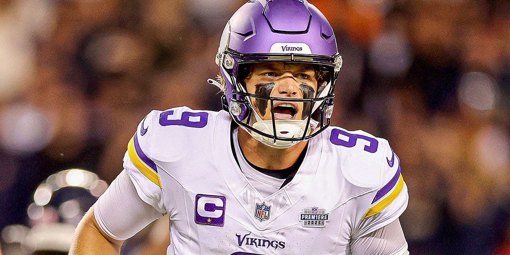 J.J. McCarthy rallies Vikings to 27-24 comeback win in first NFL start at Chicago