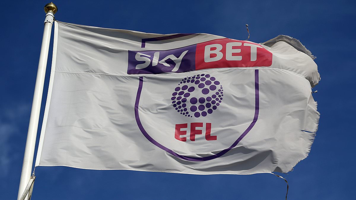 Cheltenham Town sacks Michael Flynn after poor start to the season