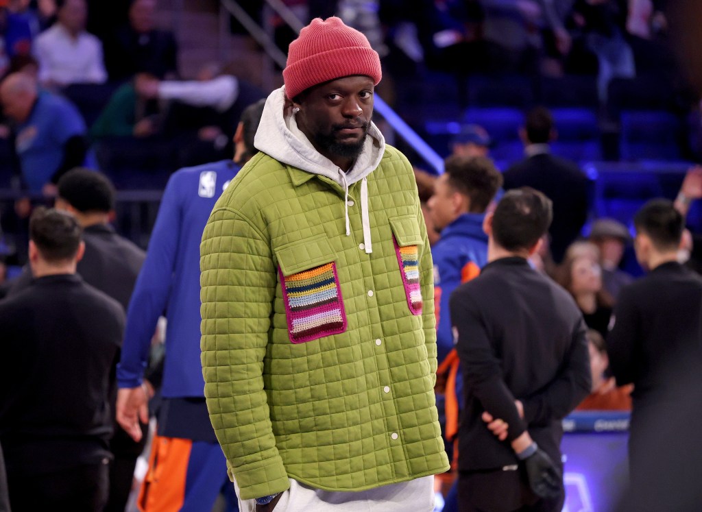 Basketball court image