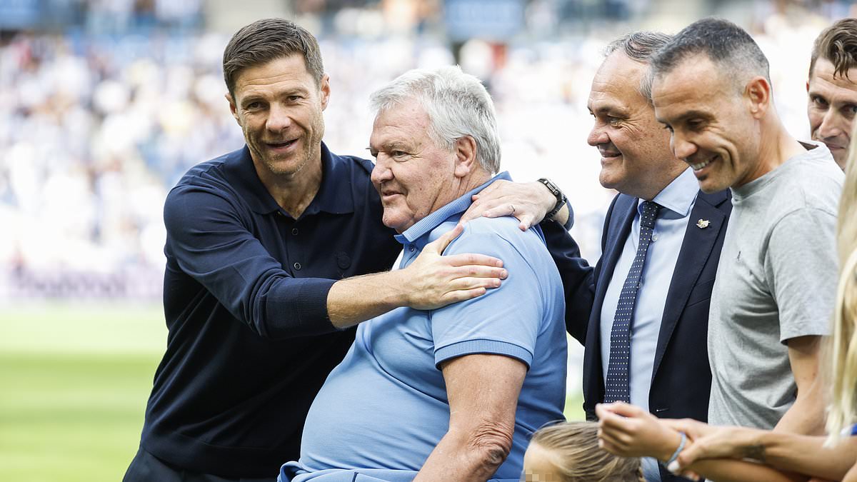 John Toshack receives hero’s welcome as Xabi Alonso embraces mentor