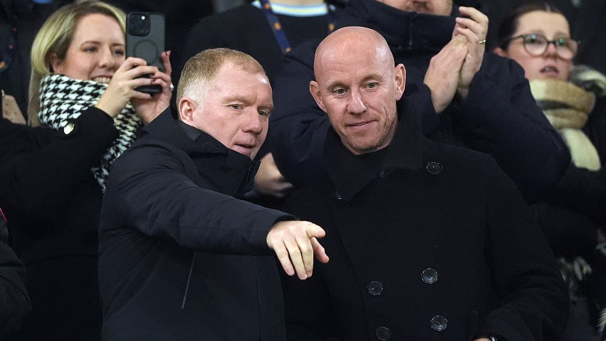 Scholes and Butt Criticise Manchester United After £200m Summer Spend as Pressure Mounts on Ruben Amorim