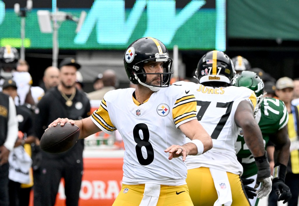 Ben Roethlisberger praises Aaron Rodgers’ debut but warns about hits and sacks