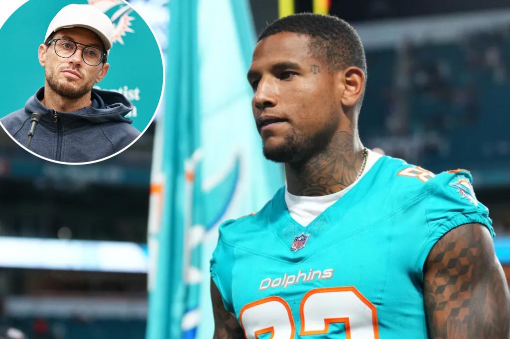 Dolphins say Darren Waller’s comeback in doubt after hip strain