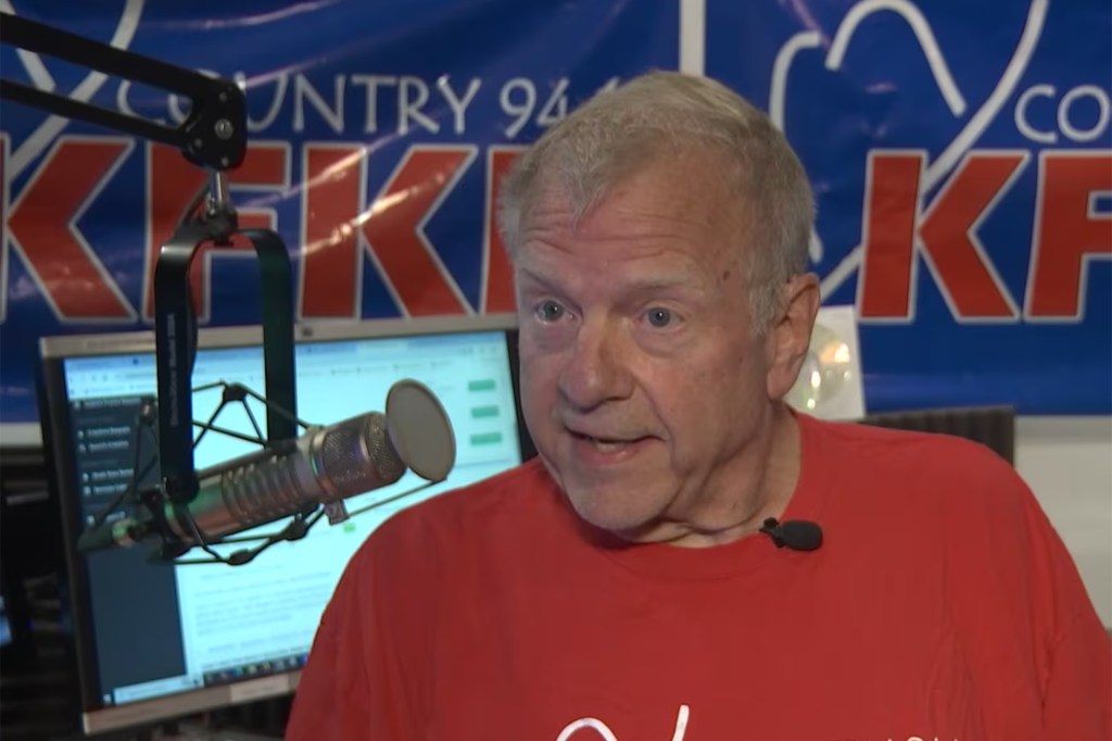 Longtime Chiefs stadium announcer Dale Carter resigns days before Arrowhead home opener