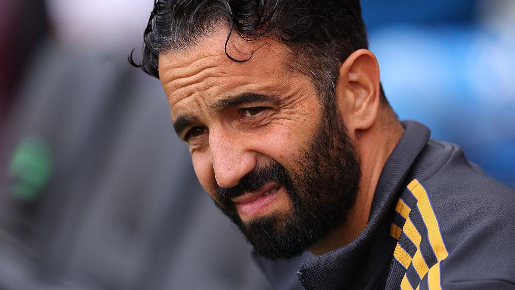 Paul Scholes says Manchester United transfer strategy left squad without required quality for Ruben Amorim's system