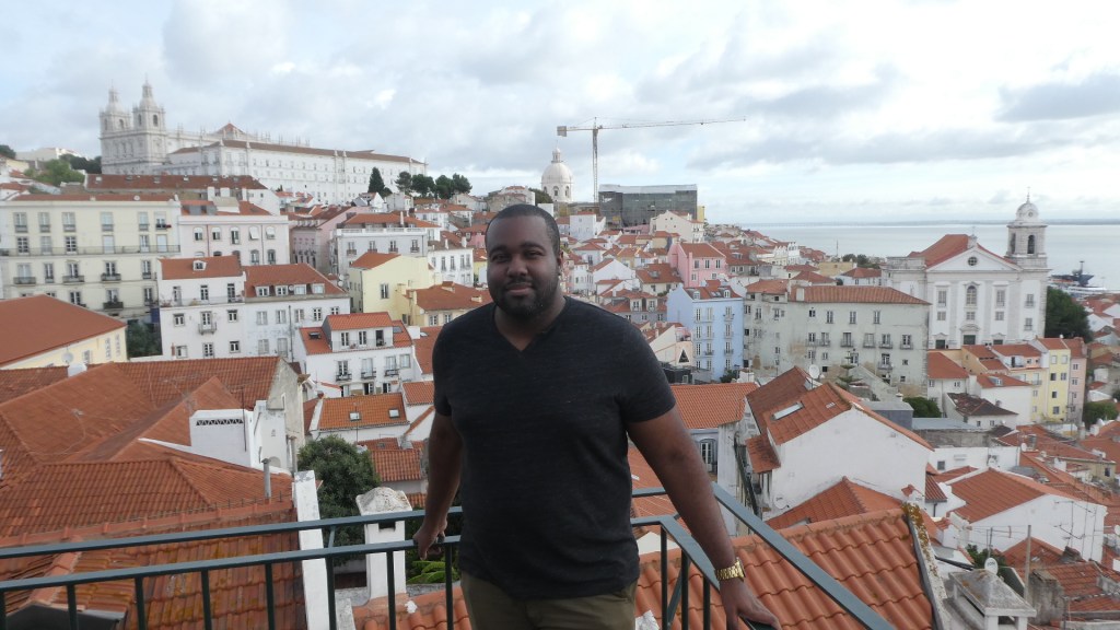 Bridge Istanbul Standing High Lisbon image