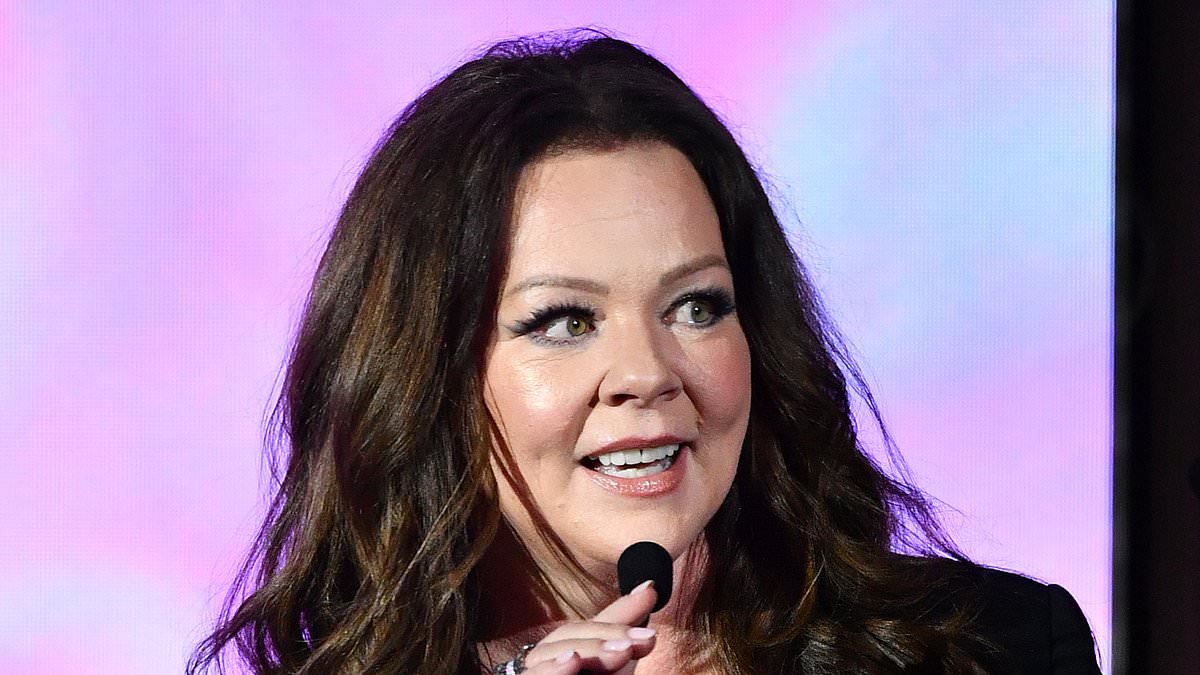 Melissa McCarthy shows slimmer look at Daytime Beauty Awards amid Ozempic speculation