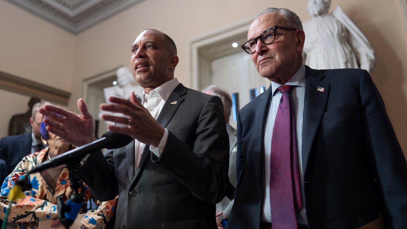 Democrats demand meeting with Trump as government shutdown looms