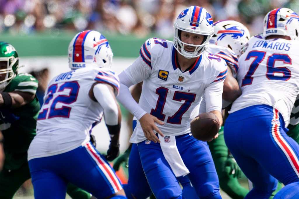 Jets Bills game action