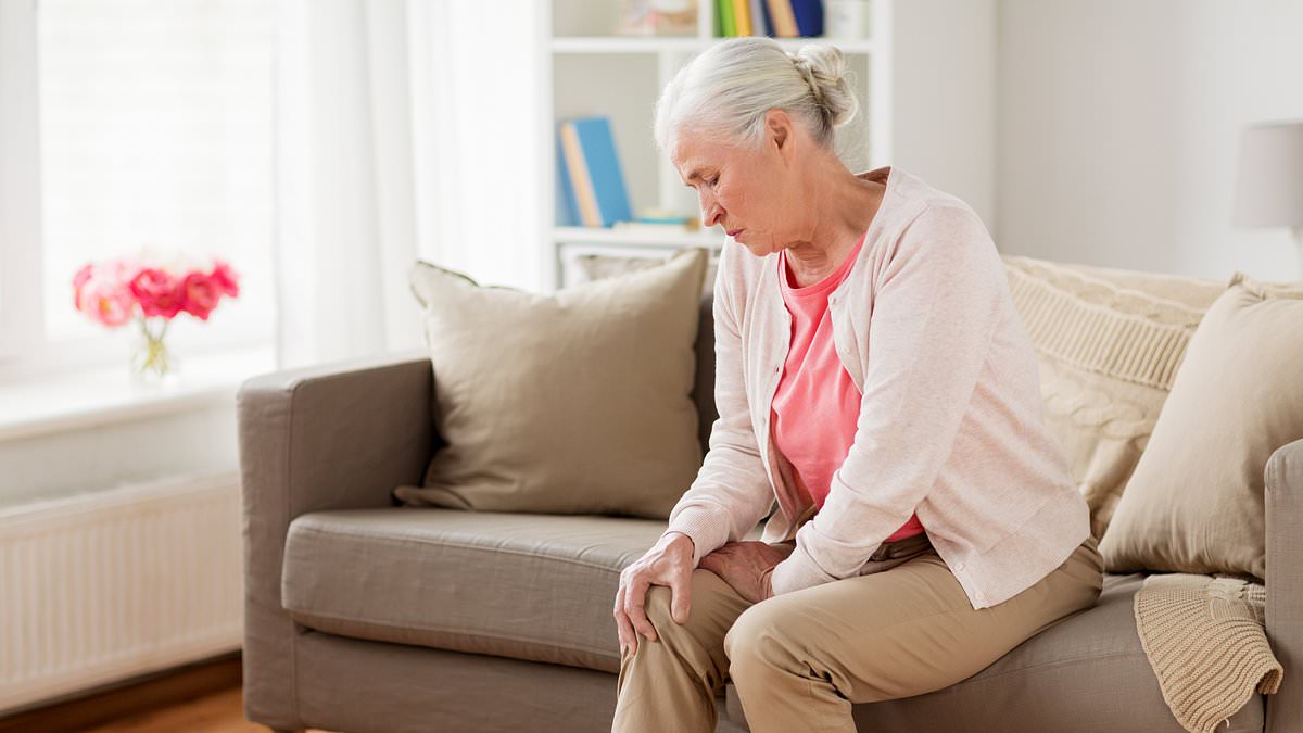 Experts outline 10 early signs of Parkinson's disease beyond tremors