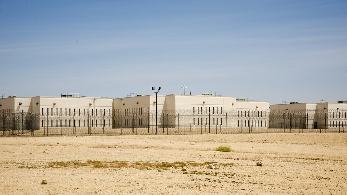 Desert city grapples with chaos as secret ICE facility takes in hundreds of migrants