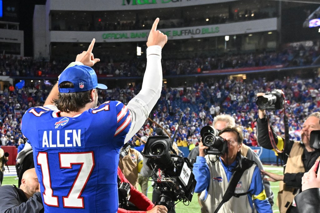 Josh Allen Rebukes Fans Who Left Before Bills' 41-40 Comeback Win Over Ravens