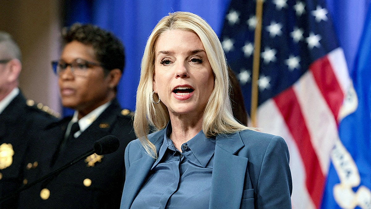 Pam Bondi image