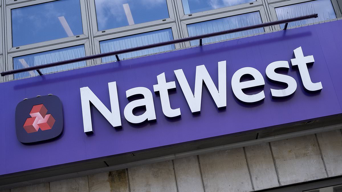 NatWest raises switching incentive to £175 as banks ramp up cash offers