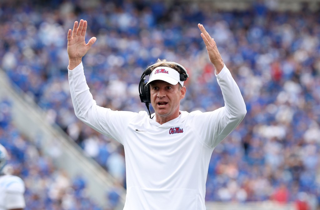 Lane Kiffin apologizes to gamblers after Ole Miss allows backdoor cover in 30-23 win over Kentucky