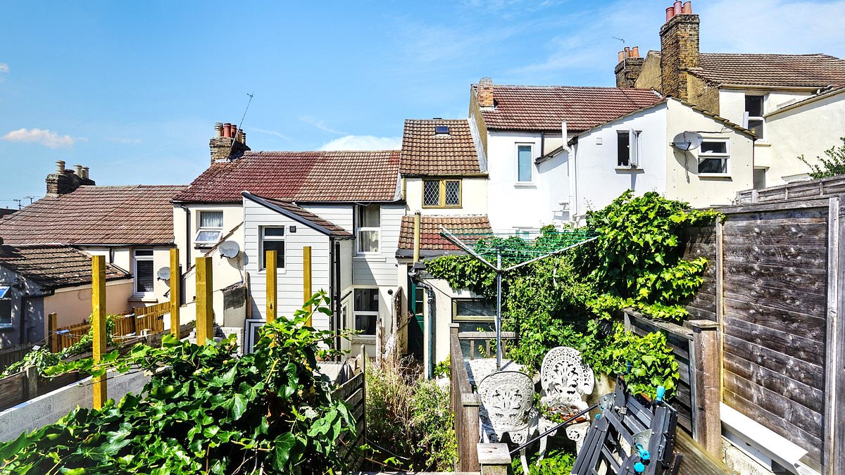 Ultra-thin Victorian terraced house in Chatham hits market at £75,000