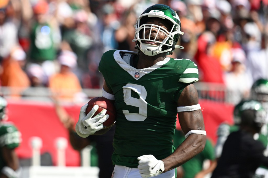 Block-kicking field goal opportunity