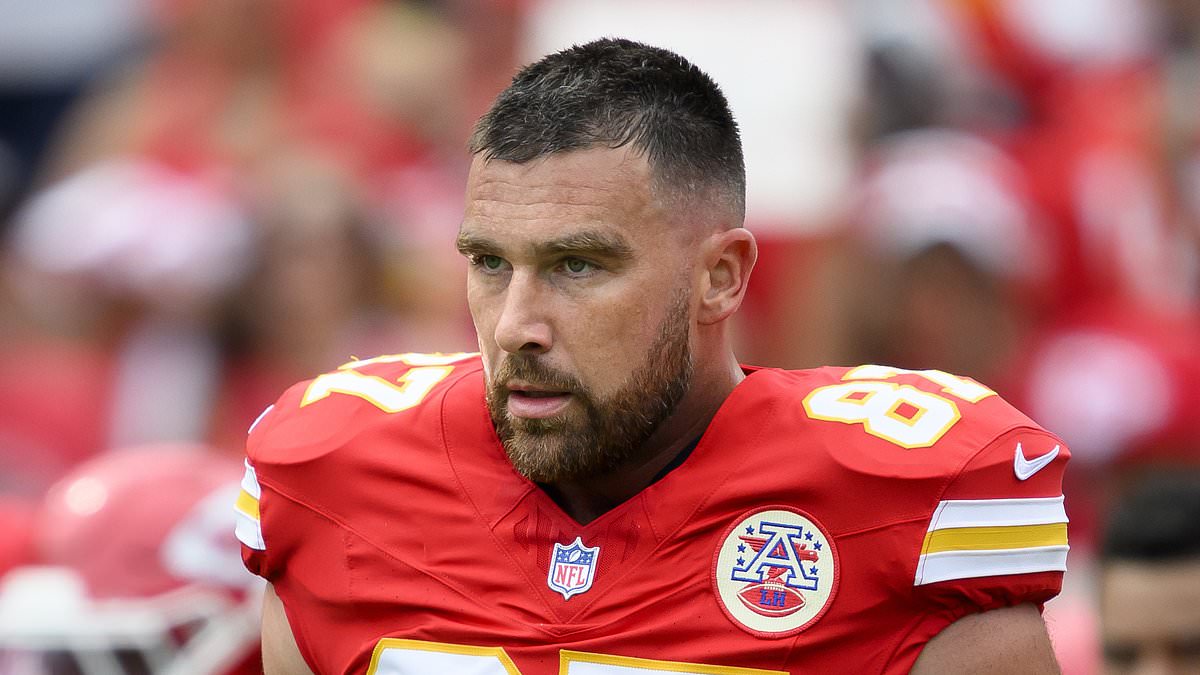 Kelce fined $14,491 by NFL for obscene gesture after Chiefs' Week 2 loss to Eagles