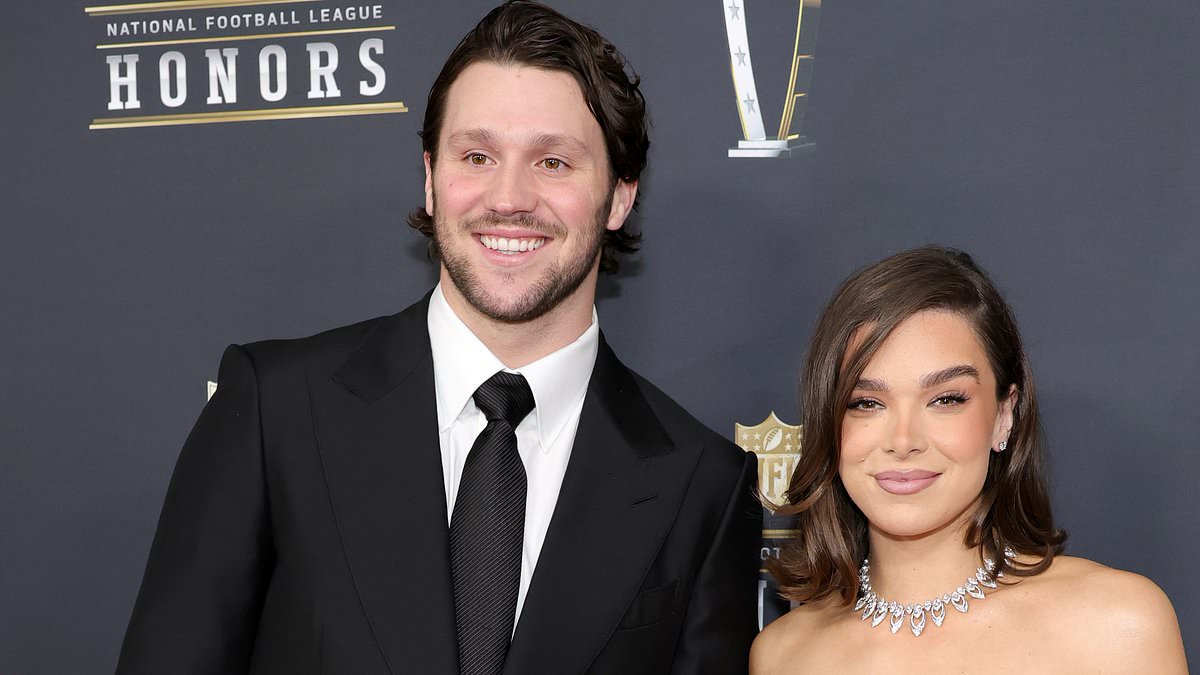 Josh Allen reveals how he helps Hailee Steinfeld with acting prep