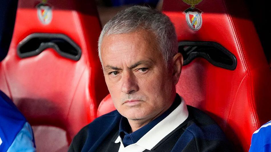 Mourinho emerges as candidate to replace Lage at Benfica