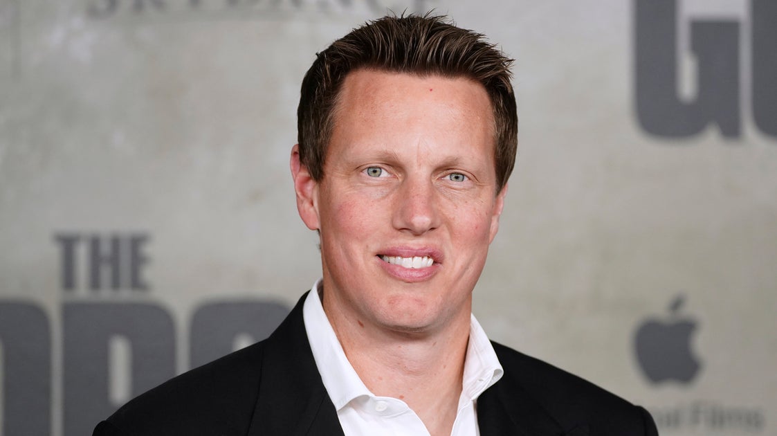 Paramount Skydance Preparing Majority Cash Bid for Warner Bros. Discovery, Report Says