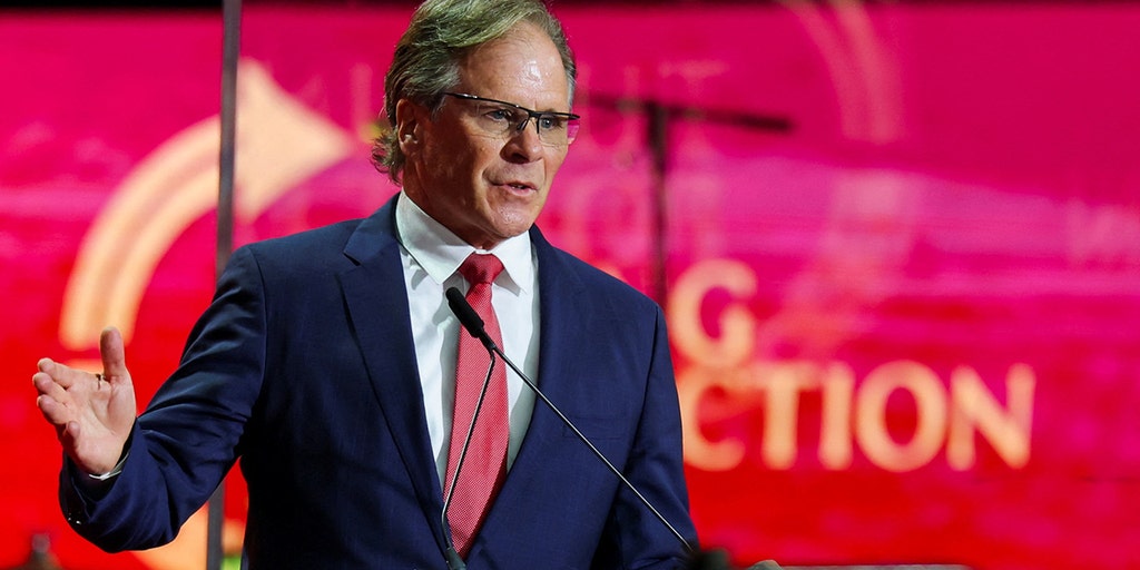 Frank Turek recounts being 25 feet away as Charlie Kirk was shot at Arizona memorial service