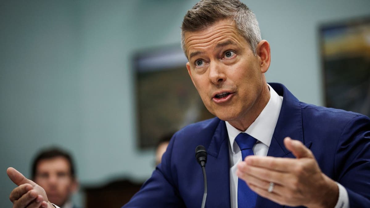 Duffy warns Chicago, Boston transit systems could lose federal support amid rising violence