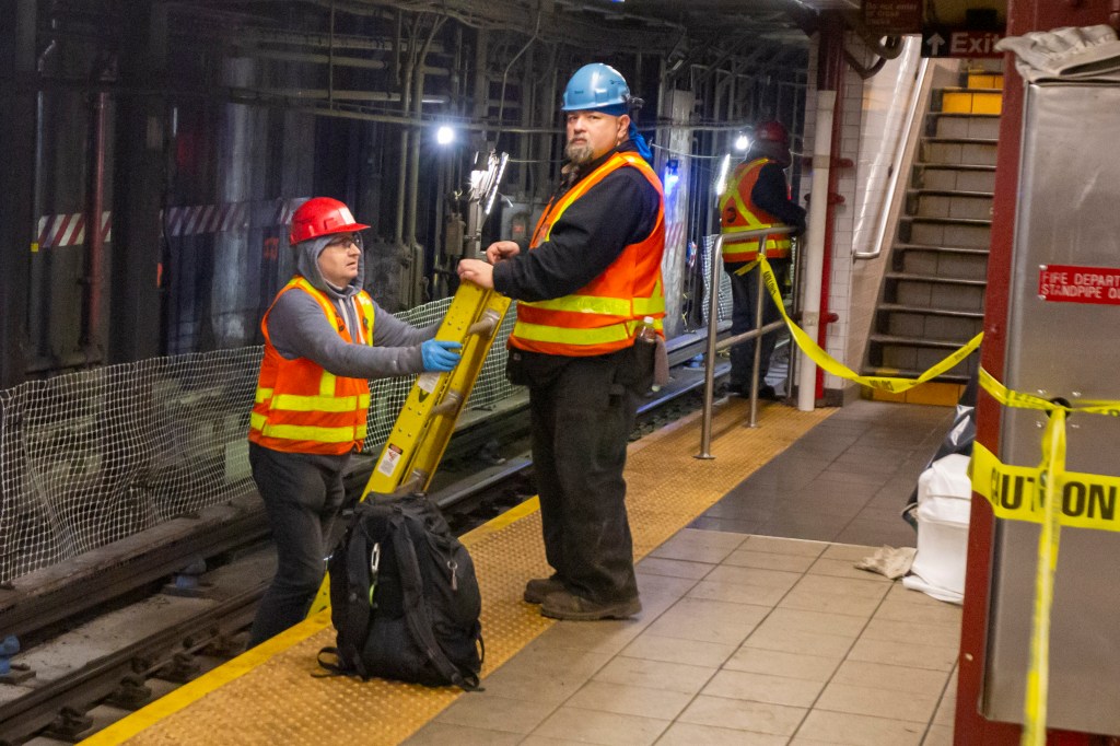MTA worker injured