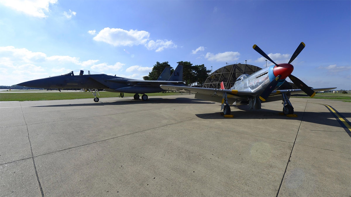 Tuskegee Airman reunites with Red Tail