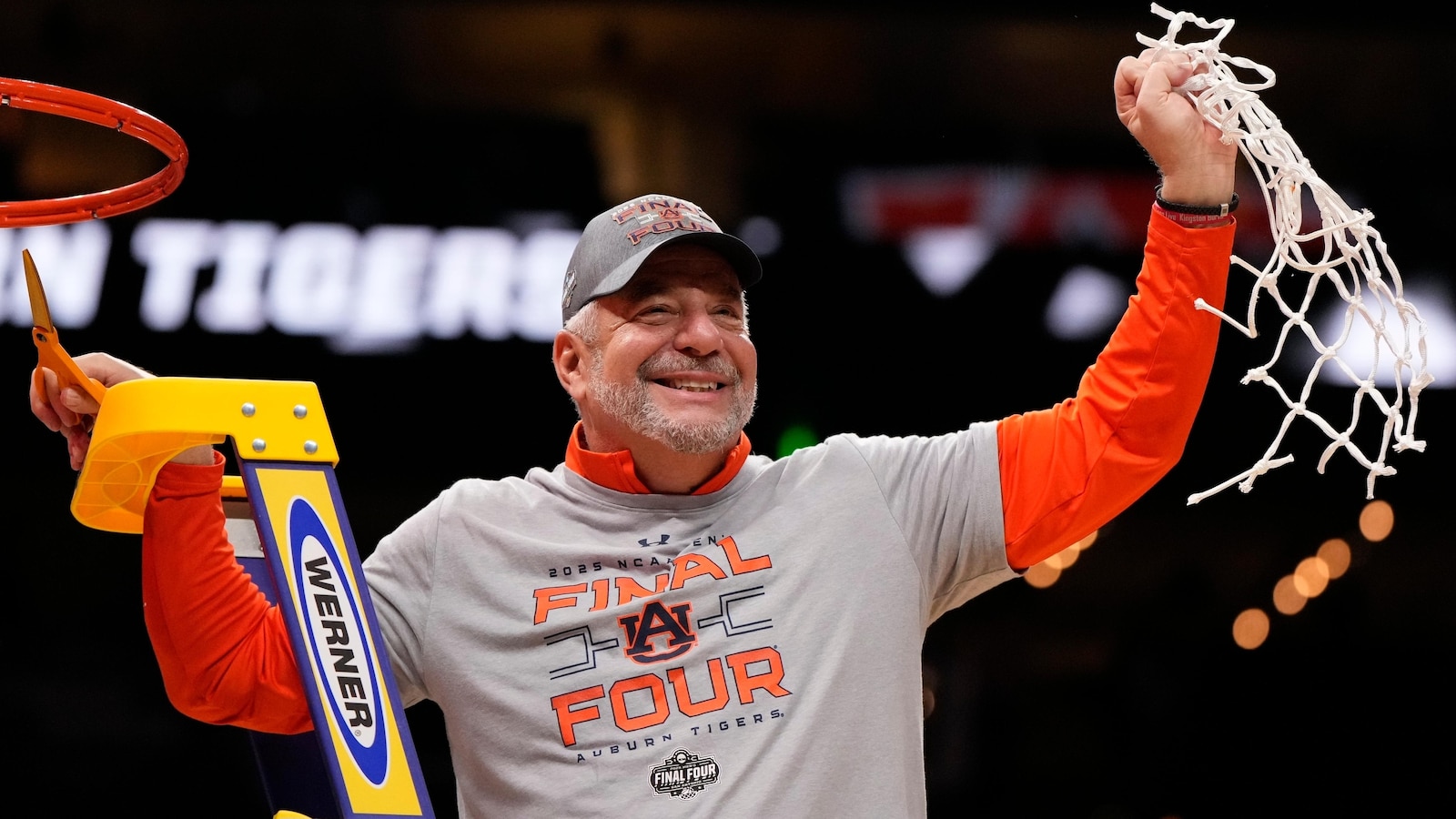 Bruce Pearl retires as Auburn coach; Steven Pearl to take over program