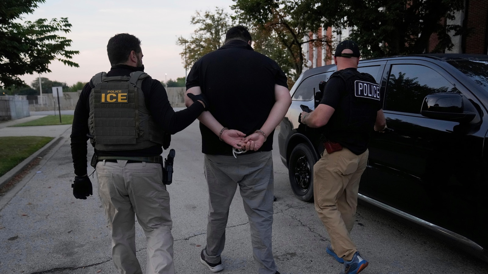 More than 400 arrests in Chicago-area immigration operation, top ICE official says