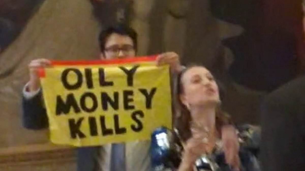 Climate protesters disrupt Republican gala at Windsor as Trump begins UK state visit