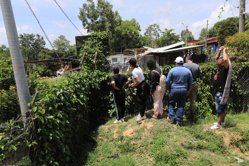 Authorities intensified efforts at mine site