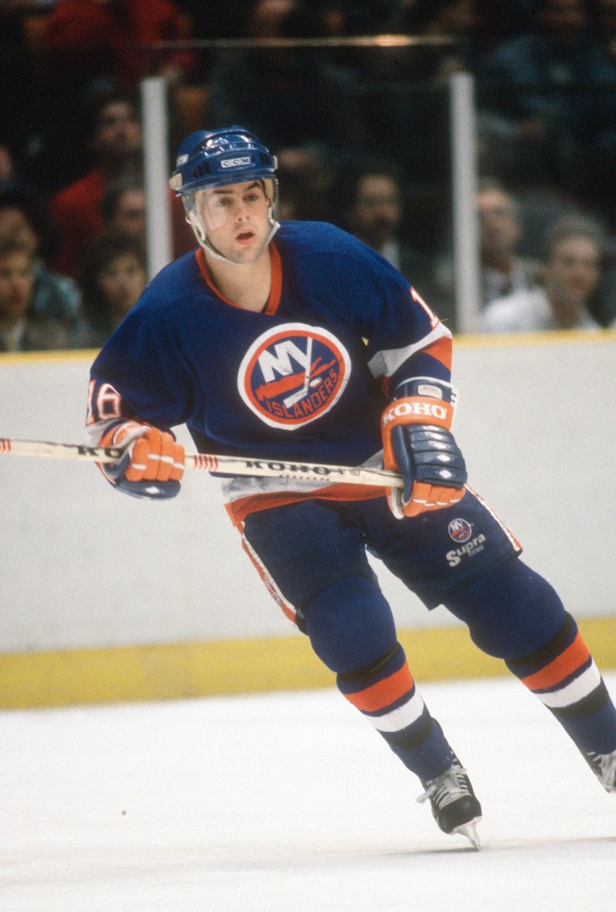 Pat LaFontaine in Islanders gear